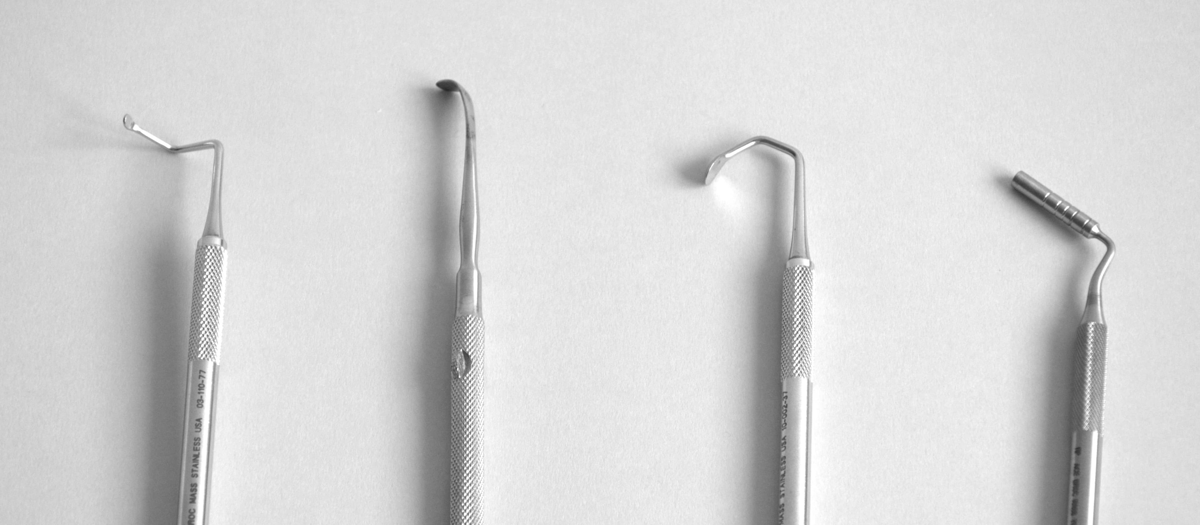 Instrumentos usados para la cirugía de Implantes Dentales por la Dra. Soledad González